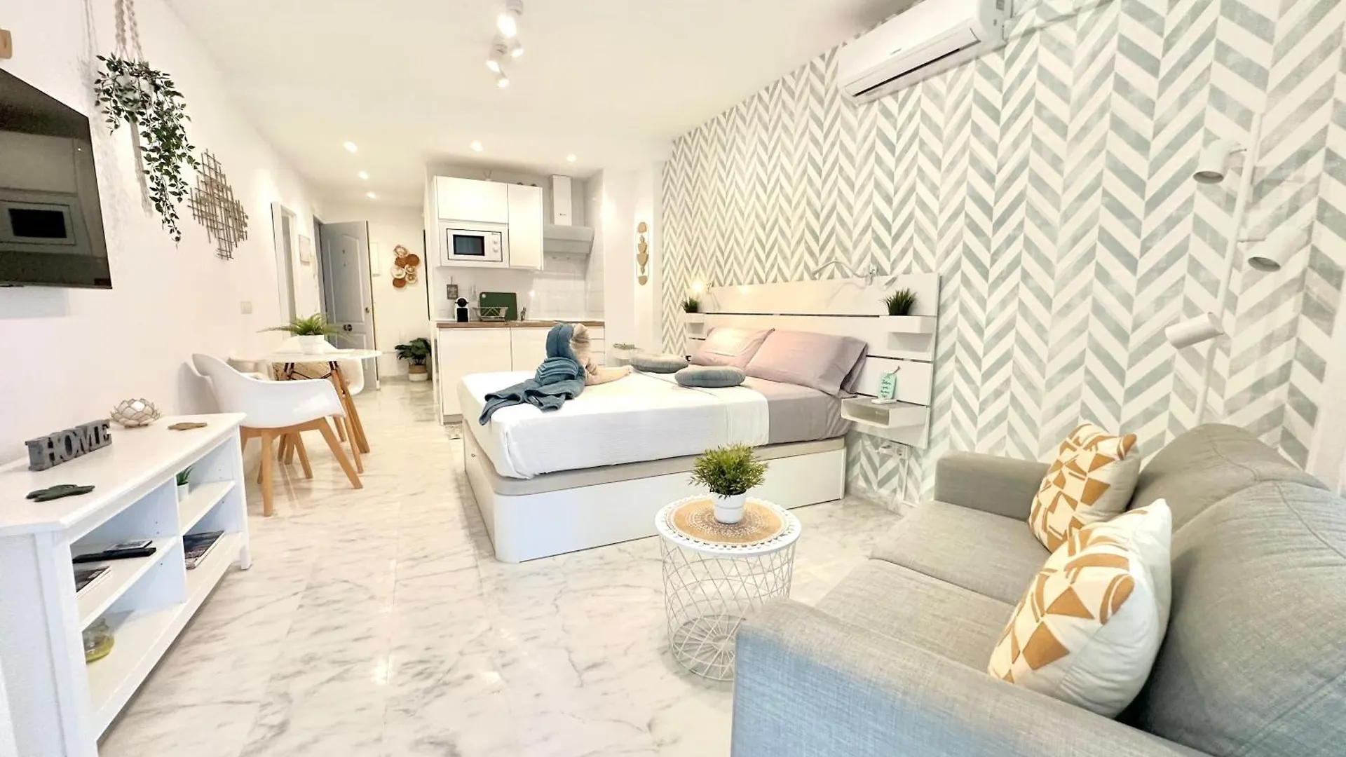 Bonito Apartamento Torremolinos 0*,  Spain